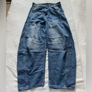 Women’s Barrel Jeans